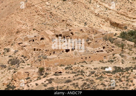 Jebel Nefusa, in der Nähe von Jadu, Libyen. Verlassene Berberdorf Steinhäuser Stockfoto