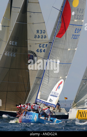 Spanische Besatzung Rennyacht im Copa Del Rey Spanien 2004 Stockfoto