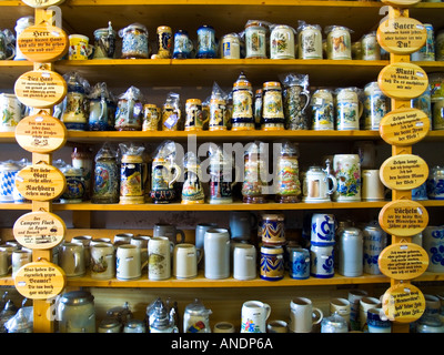 Souvenir Shop Garmisch Bayern Bayern deutsche Deutschland Alpen Alpen Reisen Alpenstrasse Alpen Straße mittleren Mittelalter Rahmen miniat Stockfoto