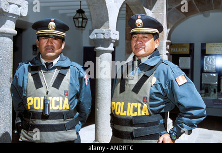 Zwei Polizisten, Cusco, Peru Stockfoto