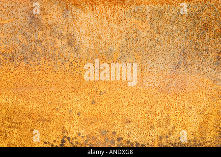 Rost auf einem ausgebrannten Auto Oxfordshire, Vereinigtes Königreich Stockfoto