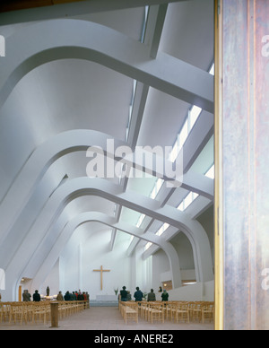 Kirche in Riola di Vergato, in der Nähe von Bologna, 1978. Nach Aaltos Tod im Jahre 1976 von seiner Frau Elissa Makiniwemi abgeschlossen. Stockfoto