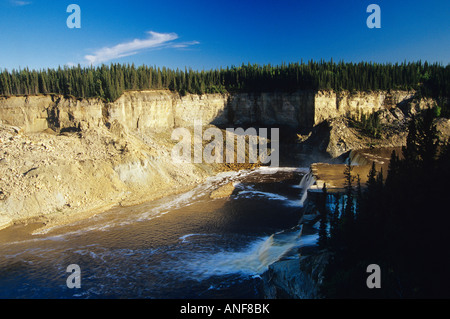 Louise Falls, Twin Falls Gorge Territorial Park, Nordwest-Territorien, Kanada. Stockfoto