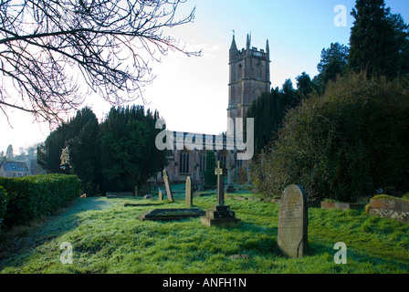St Johns Kirche furnished Bad BaNES England UK der Kirche und Friedhof an einem Wintermorgen Stockfoto