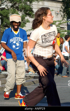 Weiblicher Breakdancer, Union Square, New York, NYC Stockfoto