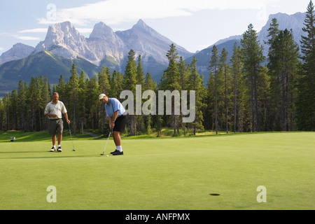 Golfen in Kananaskis Country, Alberta, Kanada. Stockfoto