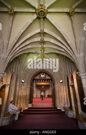 Innenansicht durch die große Halle, Guildhall Stockfoto