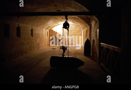 MALTA FORT RINELLA DER ARMSTRONG 100-TONNEN-KANONE UND MUSCHELN 2006 Stockfoto