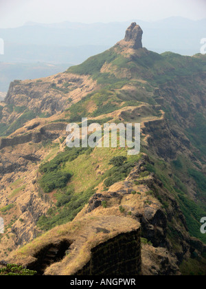 Torna Fort oder Prachandagad ist historisch bedeutsam als das erste Fort von Shivaji Maharaj im Jahr 1646 im Alter von 16, Maharashtra, Indien gefangen genommen Stockfoto