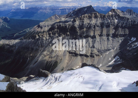 Blick hinunter auf den Stanley-Gletscher von oben auf Mt Stanley Kootney Nationalpark, Alberta, Kanada. Stockfoto