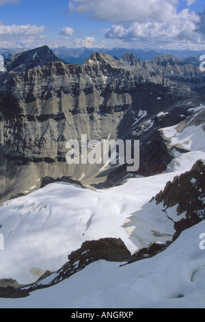 Blick hinunter auf den Stanley-Gletscher von oben auf Mt Stanley Kootney Nationalpark, Alberta, Kanada. Stockfoto