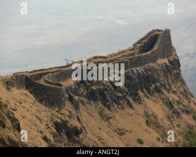 Torna Fort oder Prachandagad ist historisch bedeutsam als das erste Fort von Shivaji Maharaj im Jahr 1646 im Alter von 16, Maharashtra, Indien gefangen genommen Stockfoto