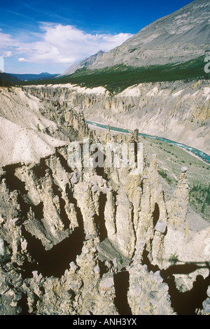 Antenne Wokkpash Schlucht in Stone Mountain Provincial Park, Britisch-Kolumbien, Kanada. Stockfoto