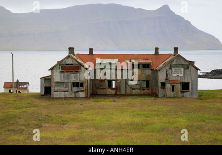 verlassenen Krankenhaus der französischen Fischer hatte sie ihre Basis in der Fáskrúdsfjördur-Island Stockfoto