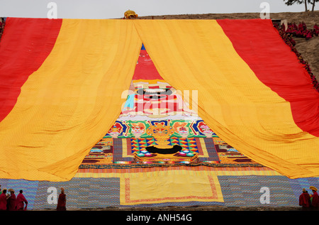 jedes Jahr traditionelle tibetische Buddhas Thangka-Festival in Gansu Labulengsi feiern. Stockfoto