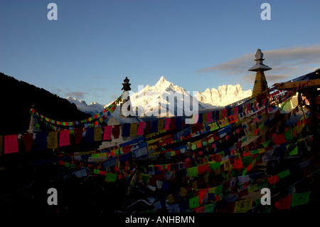 eine Reihe von Stupas in der Nähe der so genannten "Shangri la", Yunnan, China Stockfoto