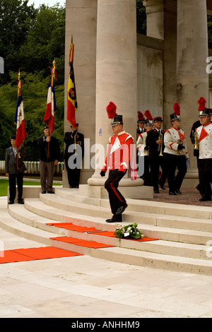 Letzter Post Zeremonie am Ploegsteert Denkmal auf die fehlende im 1. Weltkrieg in Belgien Stockfoto