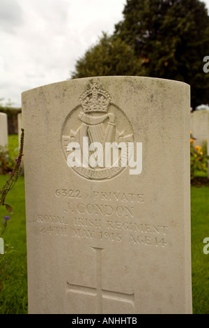 Private J Condon. Um 14 Uhr wahrscheinlich der jüngste Soldat im 1. Weltkrieg britische sterben zwingt. Poelkapelle British Cemetery in Belgien Stockfoto