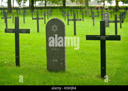 Jüdische deutsche Soldaten Grabstein im Reichswehrministerium WW1 deutscher Friedhof in der Somme in der Nähe von Albert in Frankreich Stockfoto