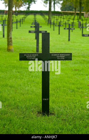 Reichswehrministerium WW1 deutscher Friedhof in der Somme in der Nähe von Albert in Frankreich Stockfoto