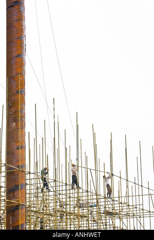Bauarbeiter arbeiten auf Baustelle Stockfoto