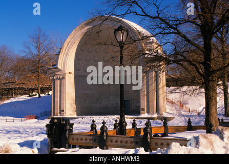 New York City Central Park im Winter Naumberg Bandshell NYC USA Stockfoto