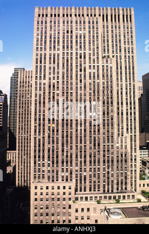 USA New York City 30 Rockefeller Plaza, (30 Rock), (Comcast Building), (GE Building), (RCA Building). Tagsüber Midtown Manhattan Art déco-Architektur Stockfoto