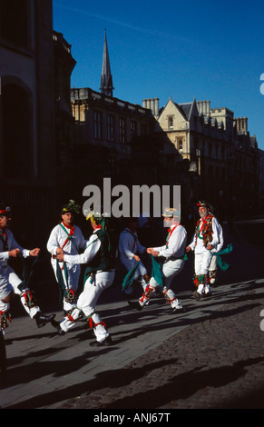 Mai Tag morgen (1.Mai) 2007. Morris Dancers in Oxford, Großbritannien Stockfoto