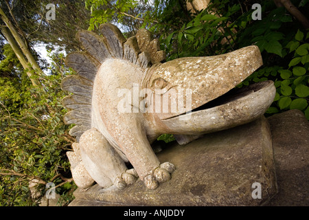 UK Nordirland County Down Mount Stewart House und Gärten Dodo Terrasse Stein Dinosaurier Stockfoto