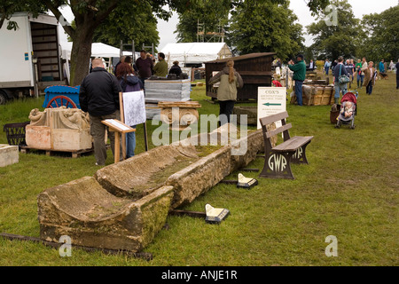 Hertfordshire Knebworth House Salvo architektonische Reclamation Messe Abschnitt der alten Stein Aquädukt Stockfoto