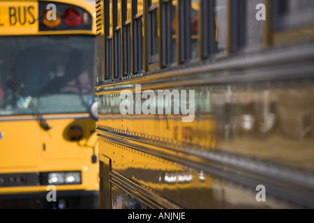 Close Up von zwei Schulbusse Stockfoto