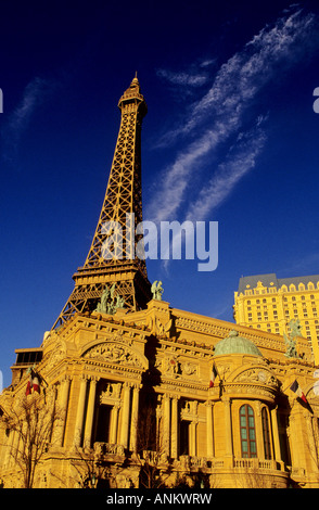 Halb große Nachbildung des Eiffelturms in Paris Casino Las Vegas Nevada, USA Stockfoto