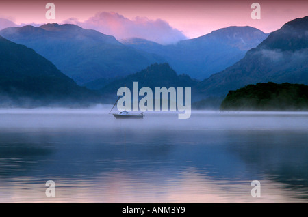 Ein Blick über Derwentwater mit Blick auf das Tal Borrowdale, Cumbria, Lake District, Großbritannien Stockfoto