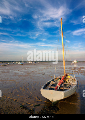 Boote in Manningtree Fluss Stour Stockfoto