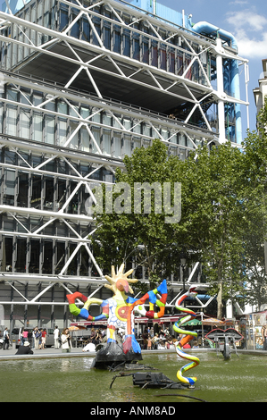 Das George Pompidou-Gebäude in Paris Frankreich, auch wissen, wie das Gebäude von innen nach außen. Stockfoto