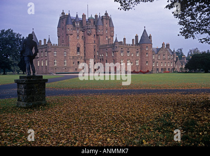 Glamis Castle schottischen fürstlichen Hause der Familie Bowes Lyon Geburtsort der verstorbenen Königin-Mutter Stockfoto