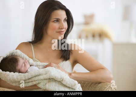 Mutter Baby halten Stockfoto
