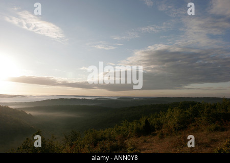 Friedliche französischen frühmorgens Landschaft panorama Stockfoto
