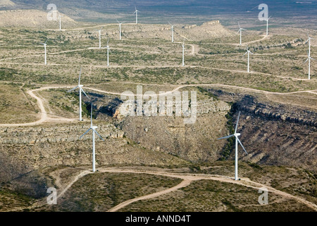 Luftaufnahmen über Windkraftanlagen in West-Texas; Texas ist der größte Produzent der erzeugten Windenergie in den Vereinigten Staaten Stockfoto