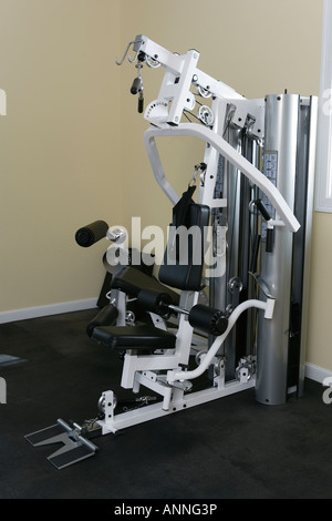 Übungsgerät in der Turnhalle. Stockfoto