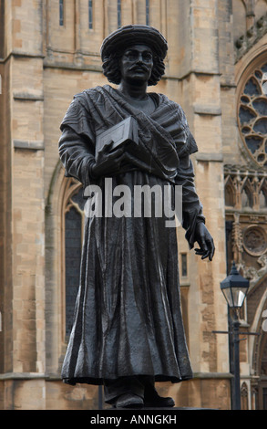 Statue von Raja Rammohun Roy in der Nähe von Bristol Kathedrale England Stockfoto