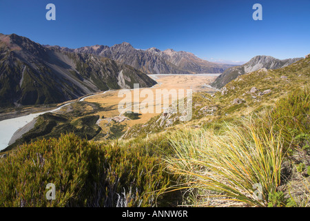 Schaut das Hooker Valley von Sealy Gebirgsseen Rennstrecke geflochten Mt Cook Tasman River beginnt hier Stockfoto