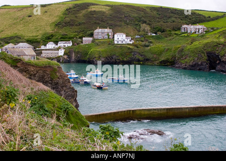 Blick über den Hafen von Port Isaac in North Cornwall die Einstellung des ITV-s-Serie Doc Martin Stockfoto