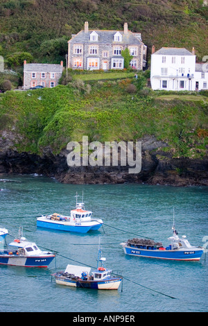 Blick über den Hafen von Port Isaac in North Cornwall die Einstellung des ITV-s-Serie Doc Martin Stockfoto