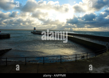 Castletown Hafen im Winter an einem windigen Tag Stockfoto