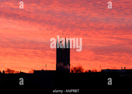 Str. Marys Kirche in der Morgendämmerung, Warwick, Warwickshire, England, UK Stockfoto