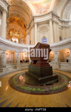 Das Grab von Napoleon Bonaparte im Hotel des Invalides Paris Frankreich Stockfoto