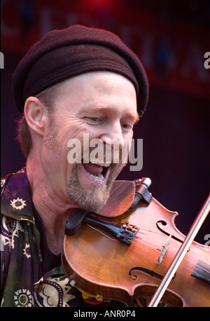 American Folk Fiddle Player Joe Craven auf der Bühne Stockfoto