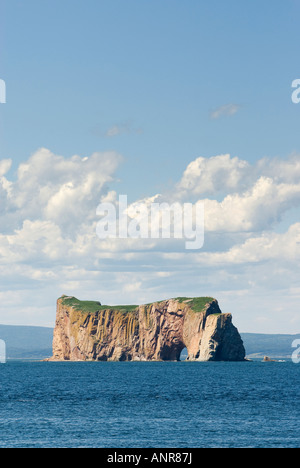 Perce Rock aus Ile de Bonaventure, Provinz Quebec, Kanada. Stockfoto