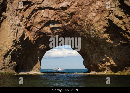 Perce Rock, in der Nähe der Stadt Perce auf Gaspe Halbinsel der Provinz Quebec, Kanada Stockfoto